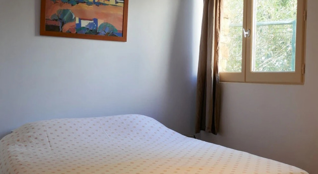 Clos Romain, Book Hotel Hoteller i Lignan-sur-Orb med parkering, Parkering