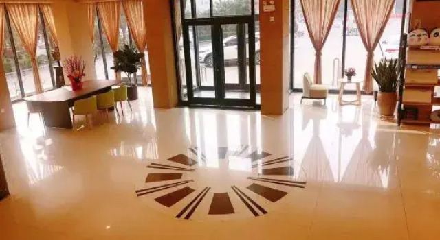 Jinjiang Inn Linyi Railway Station, Varaa Mini-hotelli Minihotellit kohteessa Shandong, Mini-hotelli