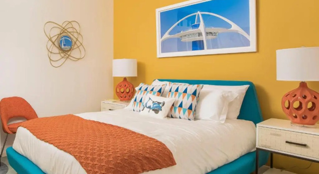 Alexander Sunrise by ACME House Company, Забронировать Дом для отпуска Коттеджи Палм-Спрингса, рядом с Palm Springs Swim Center, Коттедж