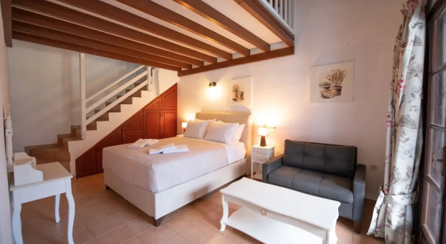 Номер Standard Дуплекс с балконом Hovolo Hotel Apartments