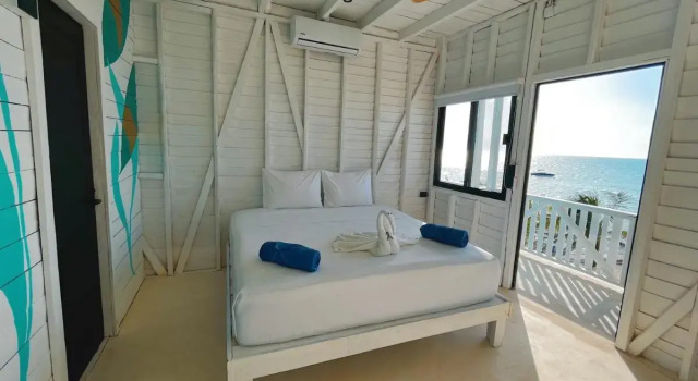 El Faro Beach Front by ÓOL Hotels