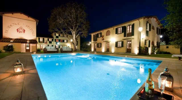 Residence Prunali, Buchen Sie Hotel Hotels in Versilia mit Pool, Schwimmbad