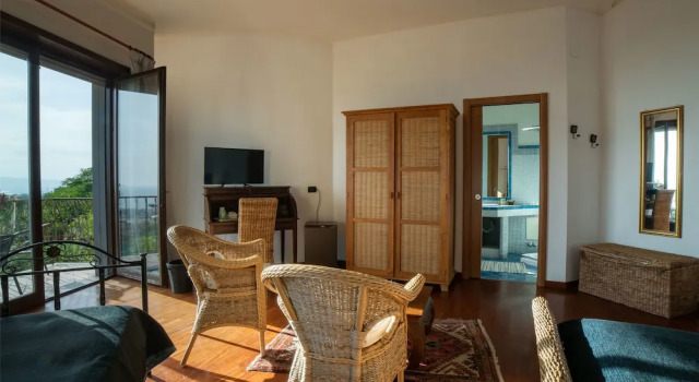 Трёхместный номер Standard с балконом и с видом на море B&B Villa Patrizia