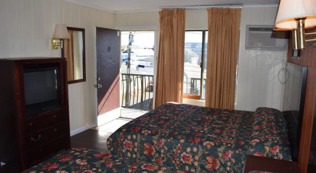 Номер Deluxe с балконом Dry Dock Motel