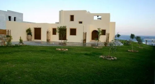 Kokkini Paparouna Villa