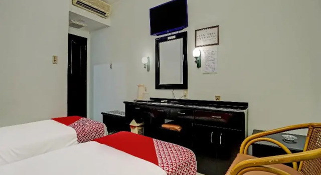 Suite Oyo 91805 Hotel Wisma Bari