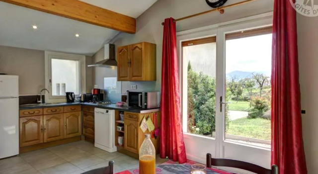 Gîte Genilac, 3 Pièces, 3 Personnes - Fr-1-496-114