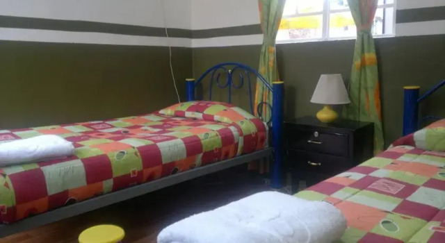 Hostal Casa Vieja, Забронировать Хостел Хостелы Мехико, рядом с Estela de Luz, Хостел