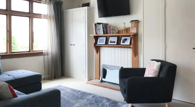 The Brooklands Bungalow, Book Hotel New Plymouth Stratford Mountain Club