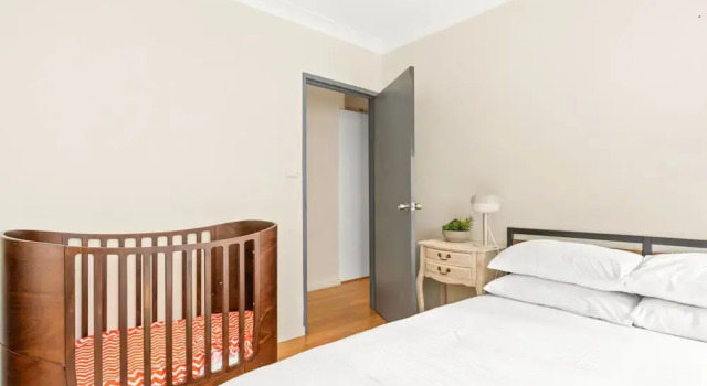 Апартаменты Lovely 2-bed With Balcony