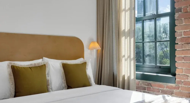 Апартаменты Deluxe c 1 комнатой с видом на город The Mercer Boutique Hotel