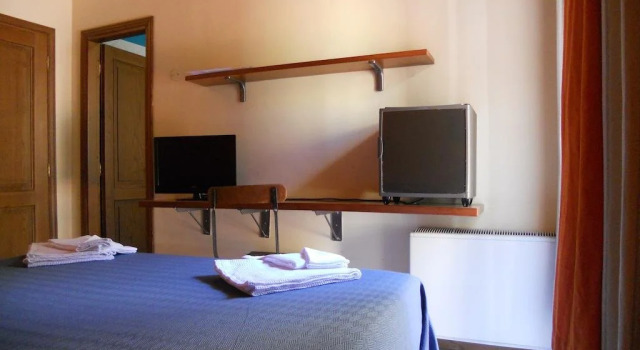 Bed and Breakfast I Due Leoni, Забронировать Отель Отели Флоренции с завтраком, рядом с Баптистерий сан Джовани, Завтраки