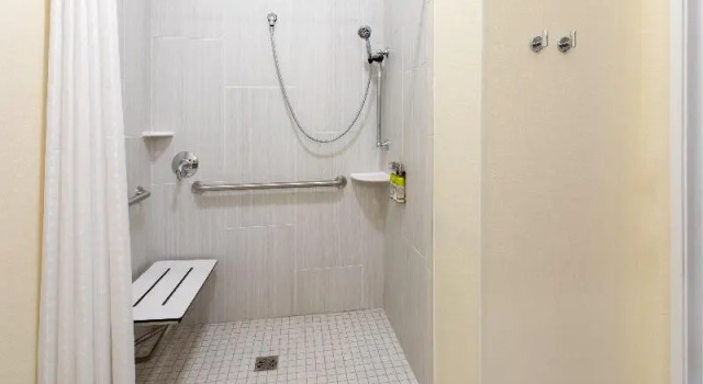 Люкс Candlewood Suites DTWN Medical Center
