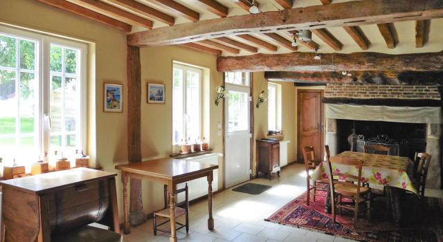Cottage in Normandy Near Alabaster Coast, Boek Vakantiehuis Crasville-la-Rocquefort Normandy