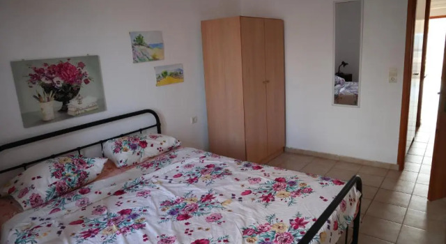 Apartment 45m2 with 2 balconies near the beach, Забронировать Апартаменты/квартира Отели Даратсос с парковкой, Парковка
