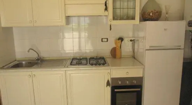 Апартаменты Cozy Flat With Garden Near Beach