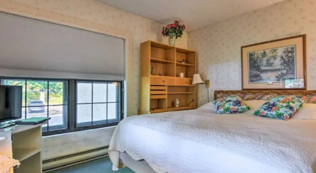 Cozy Pocono Mountain Escape, Book Apartment Holiday Poconos United States of America