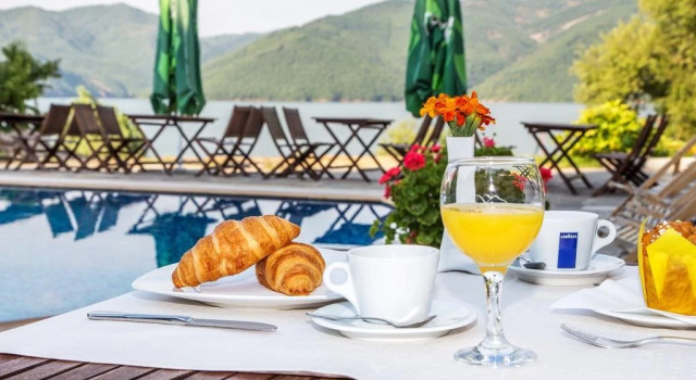 Hotel St. Konstantin, Prenota Hotel Kardzali 