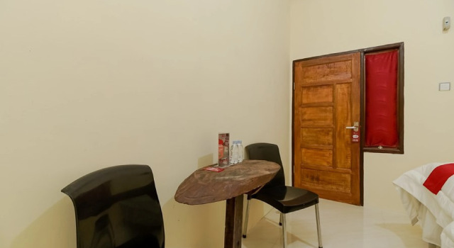 RedDoorz near Tahura Berastagi, Rezerwuj Hotel Berastagi Sumatra