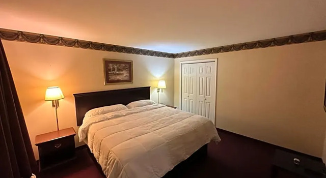 Deluxe Suite Stratton Inn