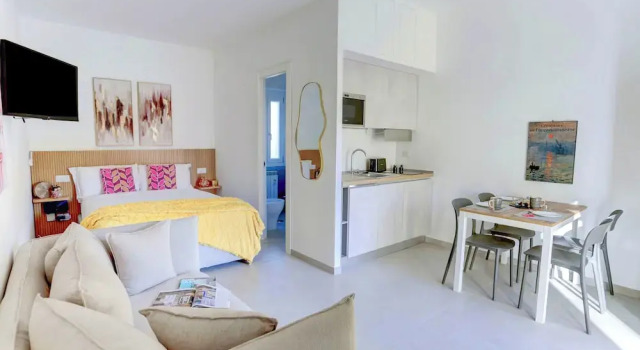 Vatican Loft with Balcony -Home and More, Prenota Appartamento Roma Lazio