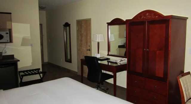 Trend Mountain Hotel & Conference Centre, Забронировать Отель Отели Британской Колумбии 3 звезды, 3*