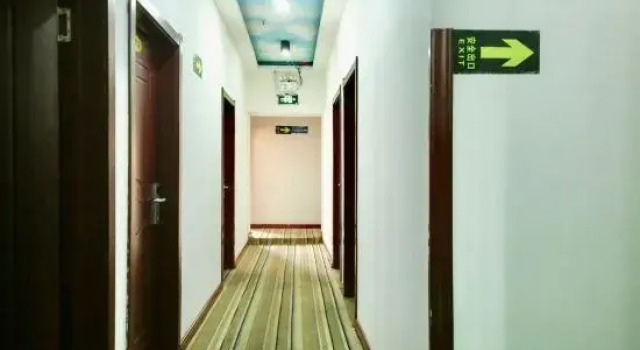 Changchun Moon Bay Fashion Hotel, Boek Hotel Hotels in Changchun met parkeren, Parkeren