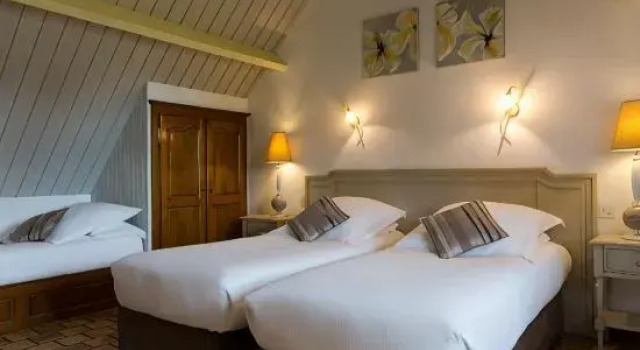 Трёхместный номер Comfort LOrée des Chênes, The Originals Relais