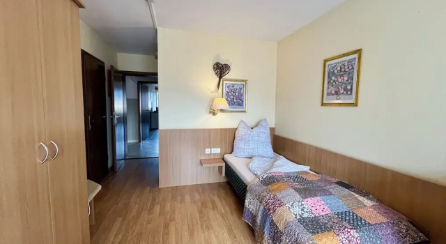 B&B Apart Hotel Goldener Hahn-Guesthouse
