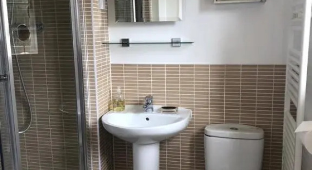 Коттедж с 3 комнатами Chichester Holiday Lets