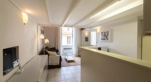 SUEDE PROMENADE Duplex apartment at 1 min from the sea 2 bathrooms, Забронировать Апартаменты/квартира Отели Ниццы с парковкой, Парковка