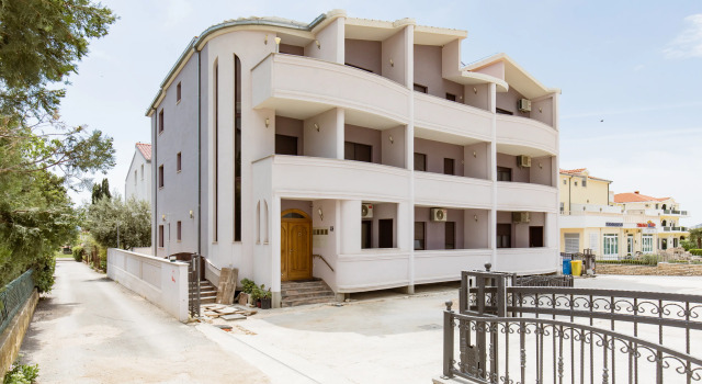 Apartments Mara, Rezerwuj Apartament Hotele w Split-Dalmatia County ze śniadaniem, Śniadanie