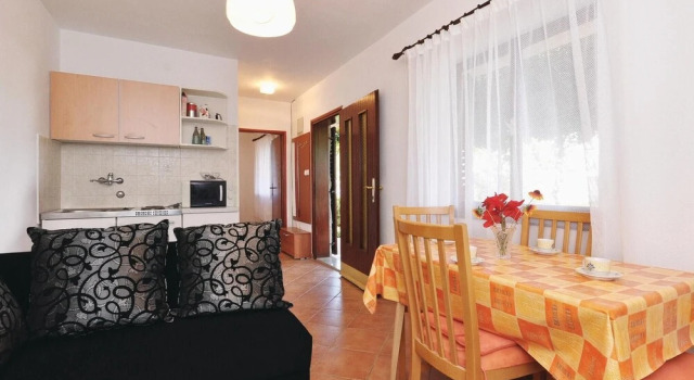 Awesome Home in Starigrad Paklenica With 1 Bedrooms