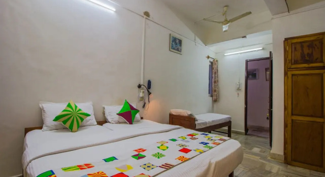 OYO 12902 Home Vibrant Stay Candolim, Prenota Hotel Candolim 