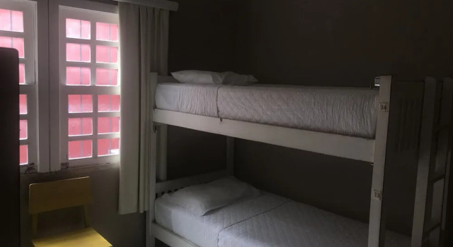 Кровать в общем номере Bahia Prime Hostel