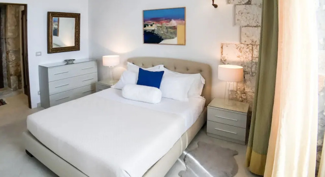 Апартаменты Calarossa beachfront apartment