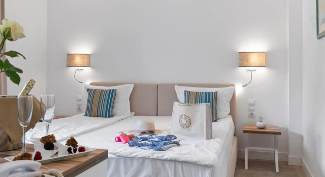 HVD Nympha Hotel, Забронировать Отель Отели Золотых Песков 4 звезды, рядом с Поле для мини-гольфа, 4*