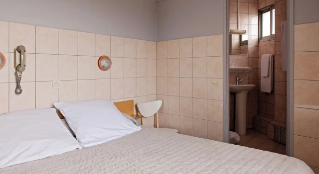Двухместный номер Comfort с балконом Hôtel de la Comète