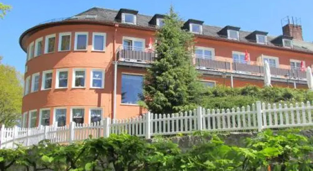 Hotel Seeblick, Rezervovat Hotel Saalburg 