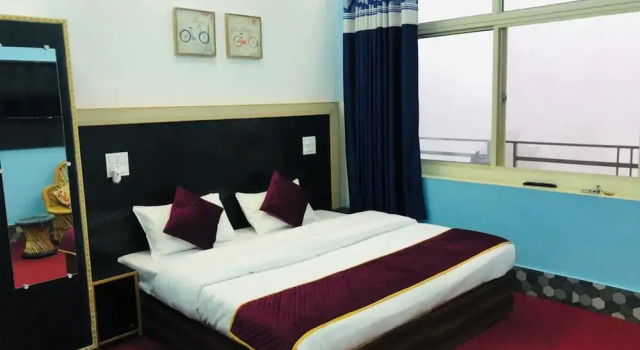 Goroomgo Paradise Inn Dharmsala, Забронировать Отель Отели штата Химачал-Прадеш с парковкой, Парковка