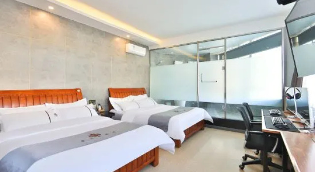 Suite Business Yanji Charles Hotel