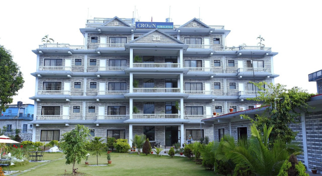 Hotel Crown Himalayas, Rezervasyon Otel Pokhara Gandaki Pradesh Province