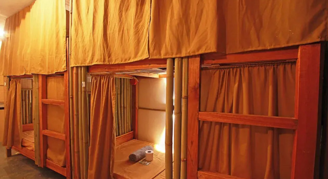 Кровать в общем номере (женский номер) Yellow Banana Siargao