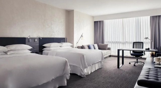 Четырёхместный номер Deluxe Wyndham Monterrey Ambassador Centro