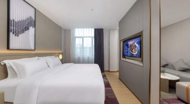 Двухместный люкс Deluxe Lavande Hotel Guangzhou Tianhe Gangding Metro Station