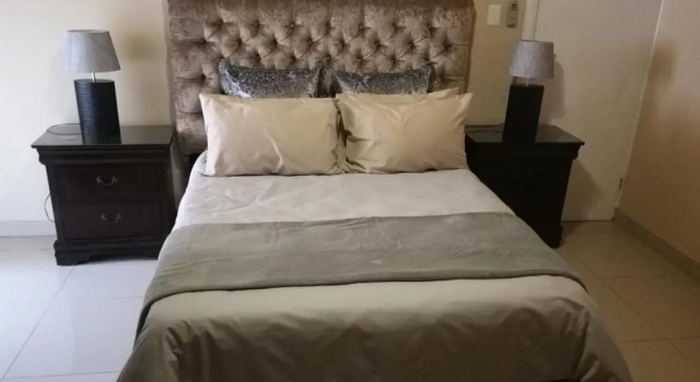 Marine48 Self-catering Port Elizabeth, Buchen Sie Hotel Port Elizabeth Central 