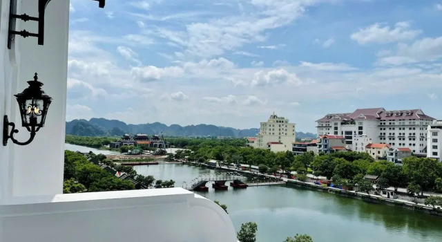 Номер Luxury CLau Hotel Ninh Binh - A Gem Nestled in Ancient Quarter