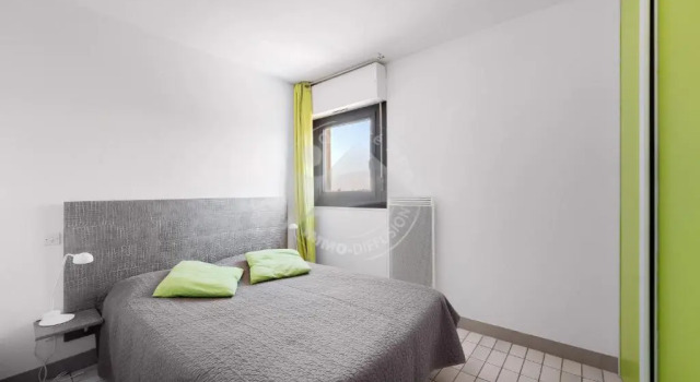 AS21388 - P2 avec vue dégagée et arborée avec parking privé, Rezerwuj Apartament Hotele w Camargue z parkingiem, Parking