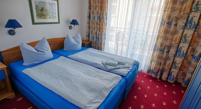 Aparthotel Stephan Jantzen, Забронировать Отель Отели Ростока 3 звезды, рядом с Парк Варнемюнде-Кур, 3*