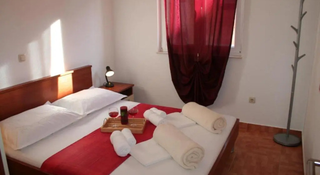 Apt Central - 40m from the beach, Забронировать Отель Округ-Горнджи 